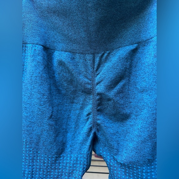 PRETTY LITTLE THING NWOT Blue Leggings W/Matching Long Sleeve Crop Size S - Picture 8 of 15